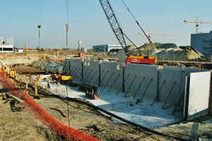 img017.jpg (274746 bytes)